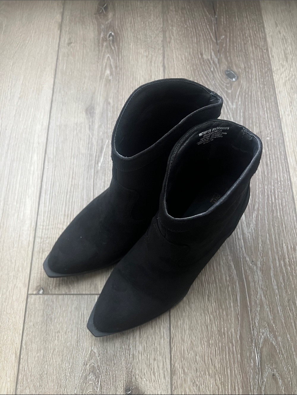 Time and Tru Black Pointed Toe Ankle Booties